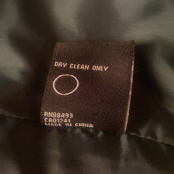 BLANC NOIR Women’s Winter Coat. Size Medium - Picture 13 of 16